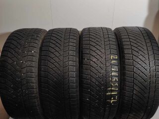 Continental Vikingcontact6 215/55 R17