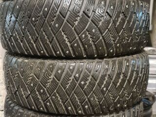 Goodyear Ultragrip 215/65 R16