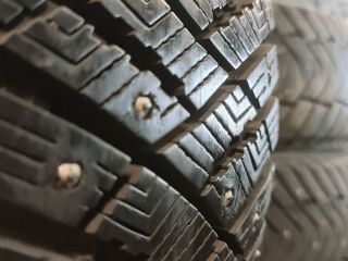 Goodyear Ultragrip 225/55 R17