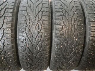 Nokian R2 215/60 R17