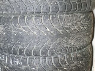 Nokian  215/60 R17