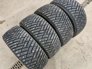 Goodyear Ultragrip 235/45 R17